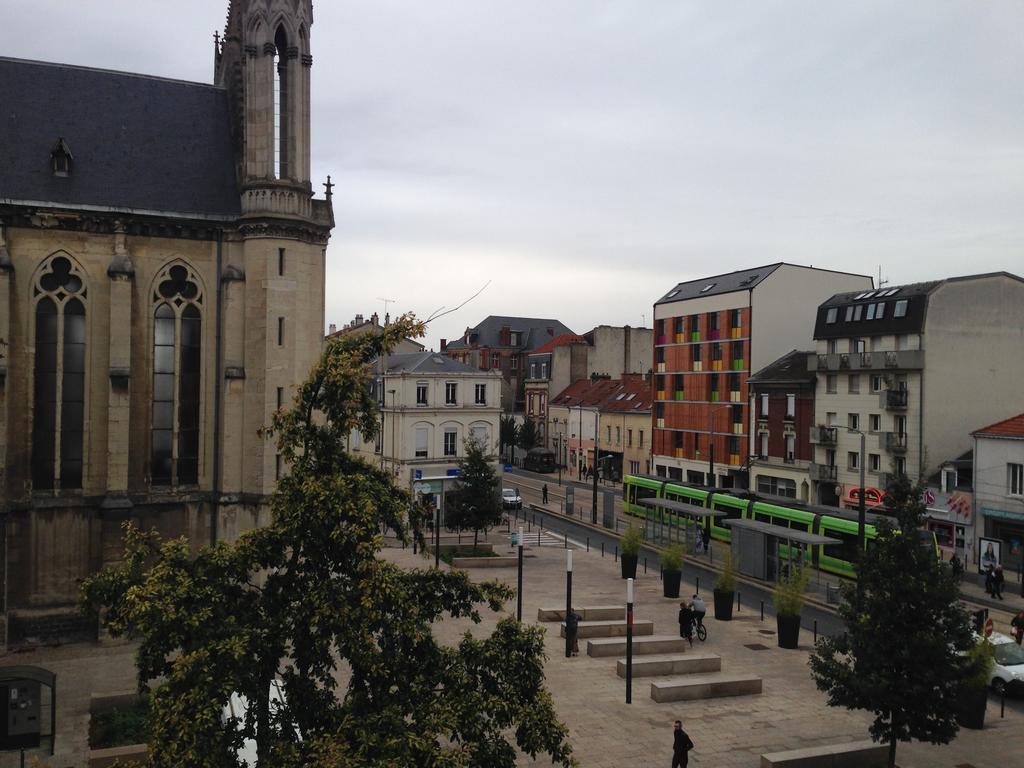 Hotel Le Parisien Reims Esterno foto